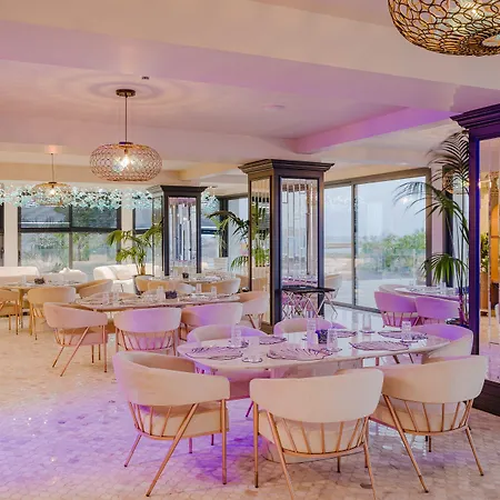 Blue Sea Karpasia ホテル